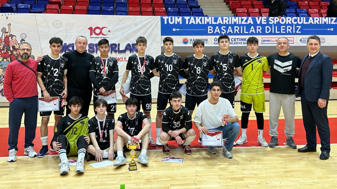 FUTSAL OKUL TAKIMIMIZ İL 2.Sİ OLMUŞTUR