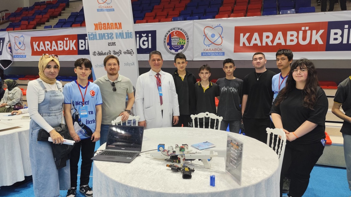 KARABÜK BİLİM ŞENLİKLERİNİ ÖĞRENCİLERİMİZ İLE GEZDİK